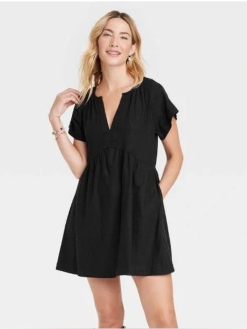 Universal Thread Black V-Neck Above The Knee Little Black Dress